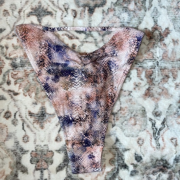 Victoria Secret V-Front Brazilian Tanga Bottom and Wrap Triangle Top (Medium) - Picture 2 of 11